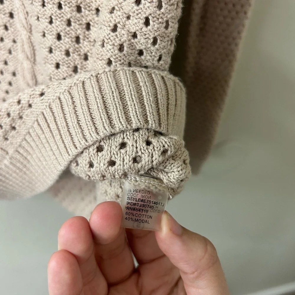 Cyrus Women's Beige Knit Crew Neck Sweater Sz S